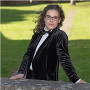 Pianista en continua formación. Imparto clases de piano y lenguaje musical para adultos y niños